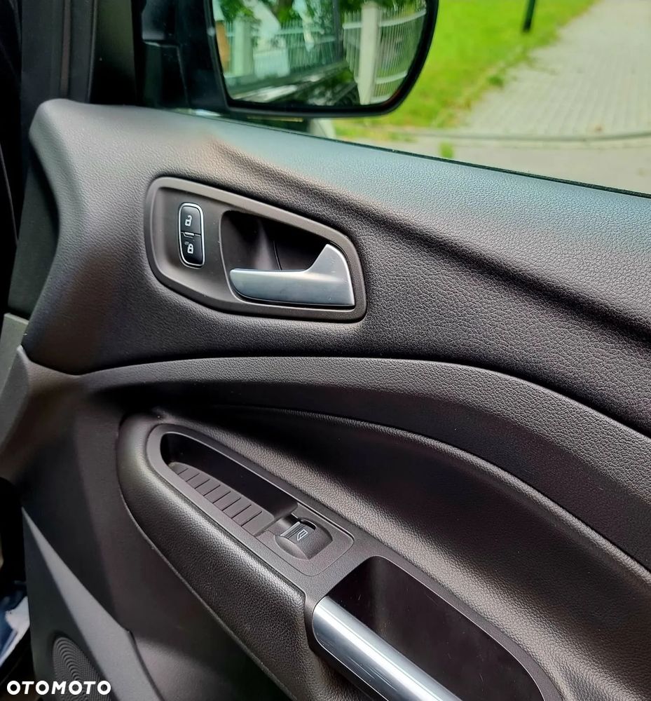 Ford Kuga ver-2-0-tdci-4x2-titanium - 13