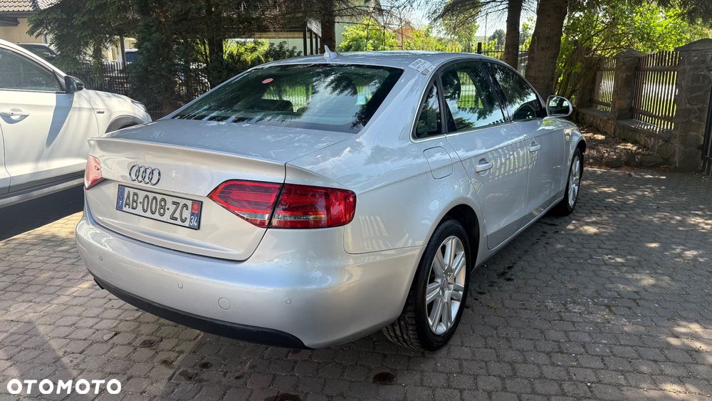 Audi A4 Limousine - 4