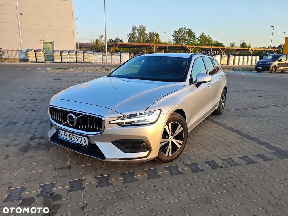 Volvo V60 D3 Momentum Pro - 1