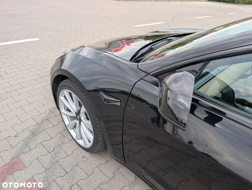 Tesla Model 3 - 28