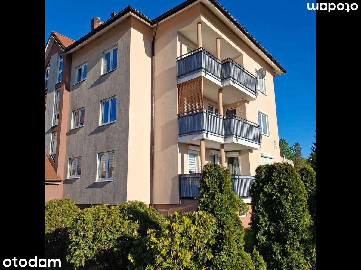 Przestronne, jasne ,mieszkanie z balkonem