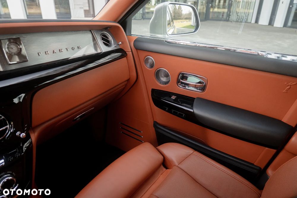 Rolls-Royce Phantom Standard - 18