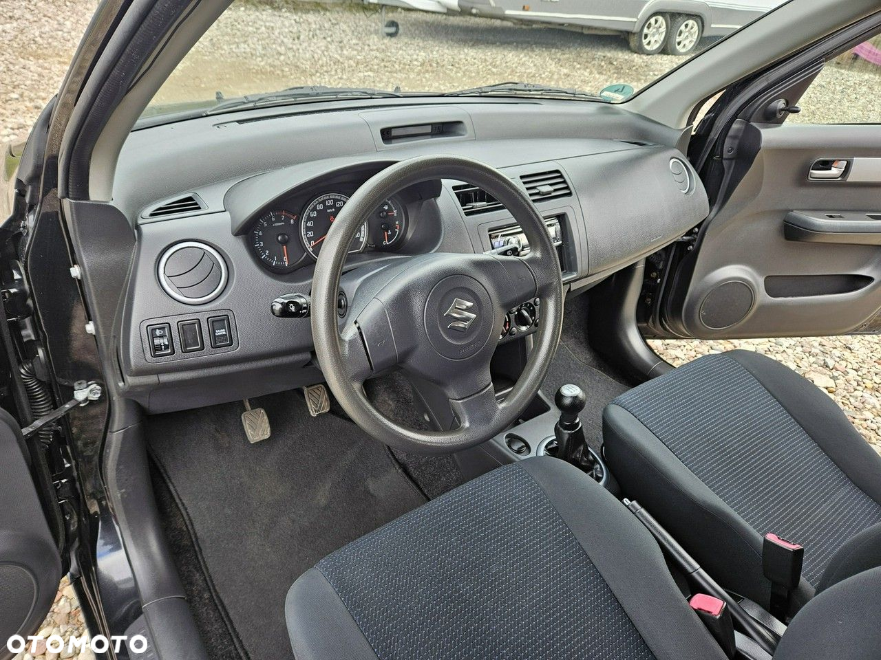 Suzuki Swift - 8