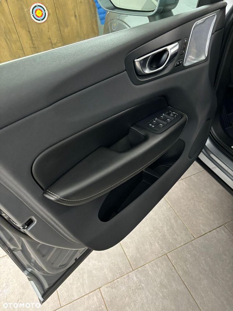 Volvo XC 60 T8 Twin Engine AWD Geartronic Inscription - 21