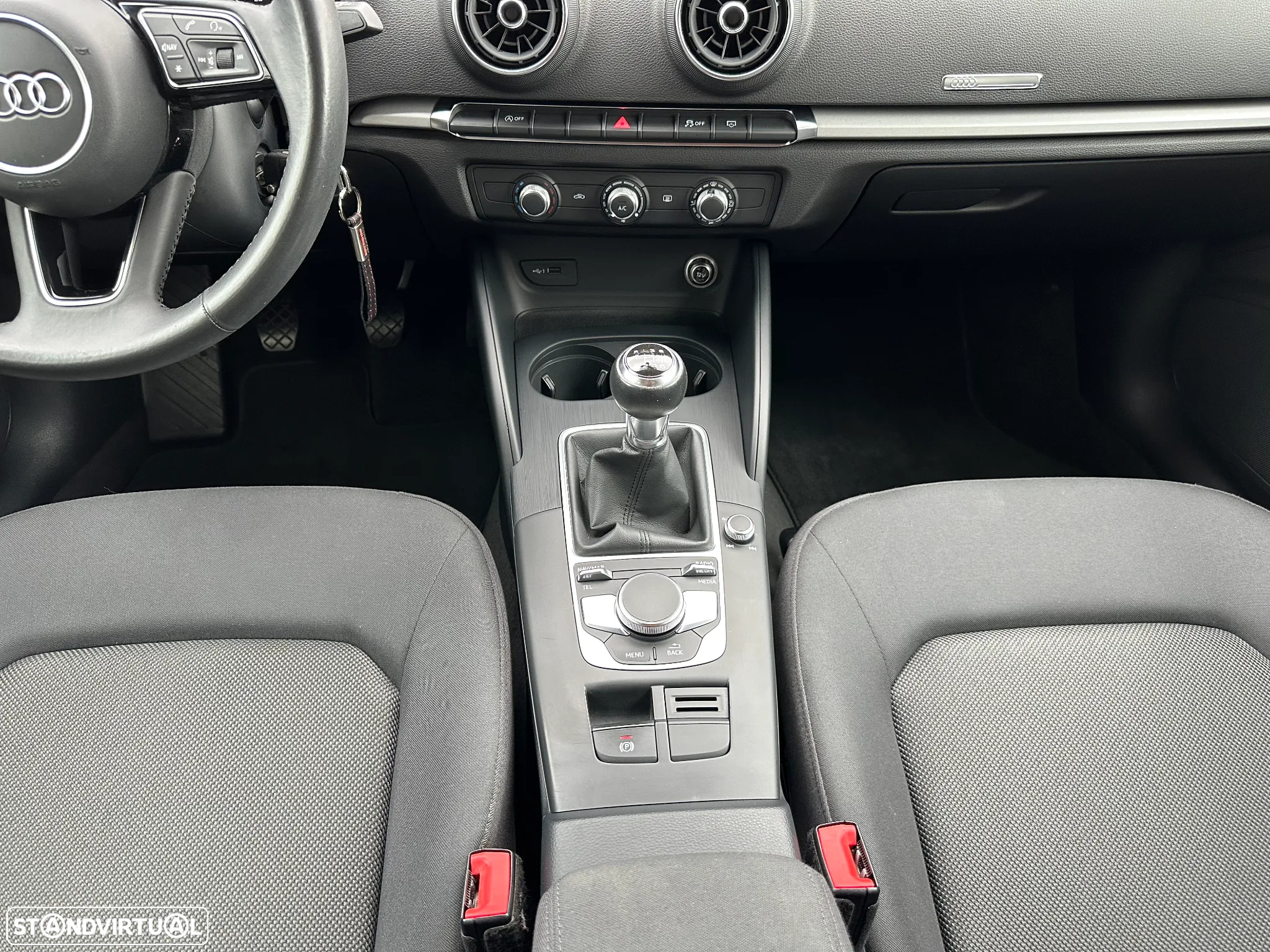 Audi A3 Sportback 30 TDI Design - 15