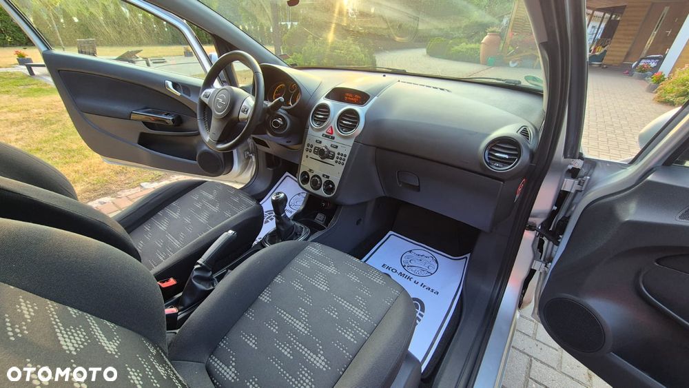 Opel Corsa - 10