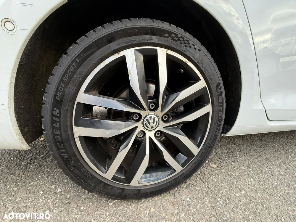 Volkswagen Golf 2.0 TDI DSG Highline - 9