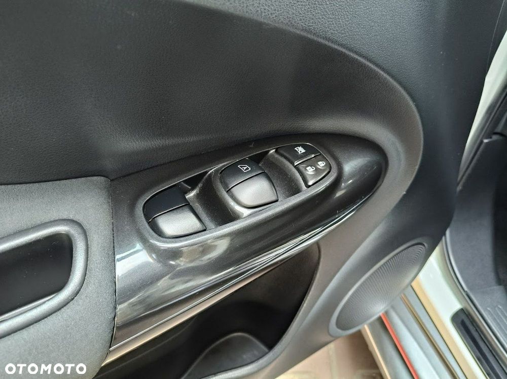 Nissan Juke 1.6 DIG-T Nismo RS 4WD Xtronic EU6 - 18