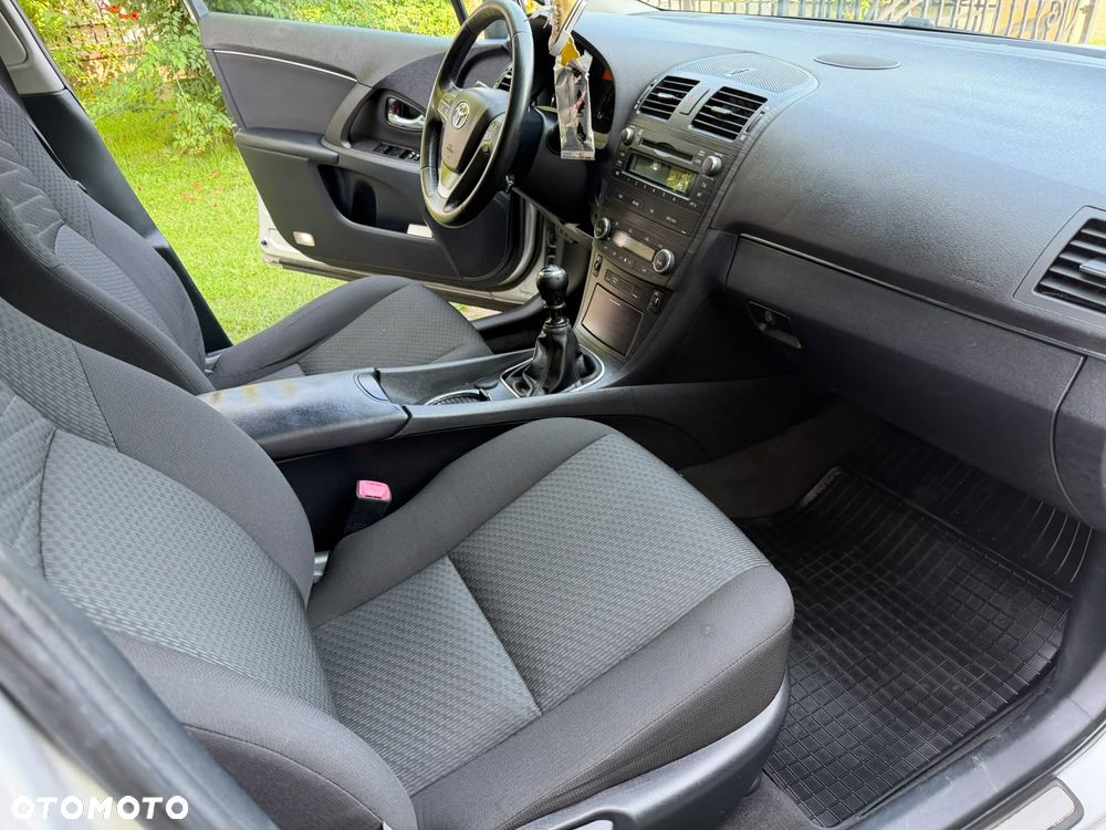 Toyota Avensis 2.2 D-4D Sol Plus 180 Premium - 9