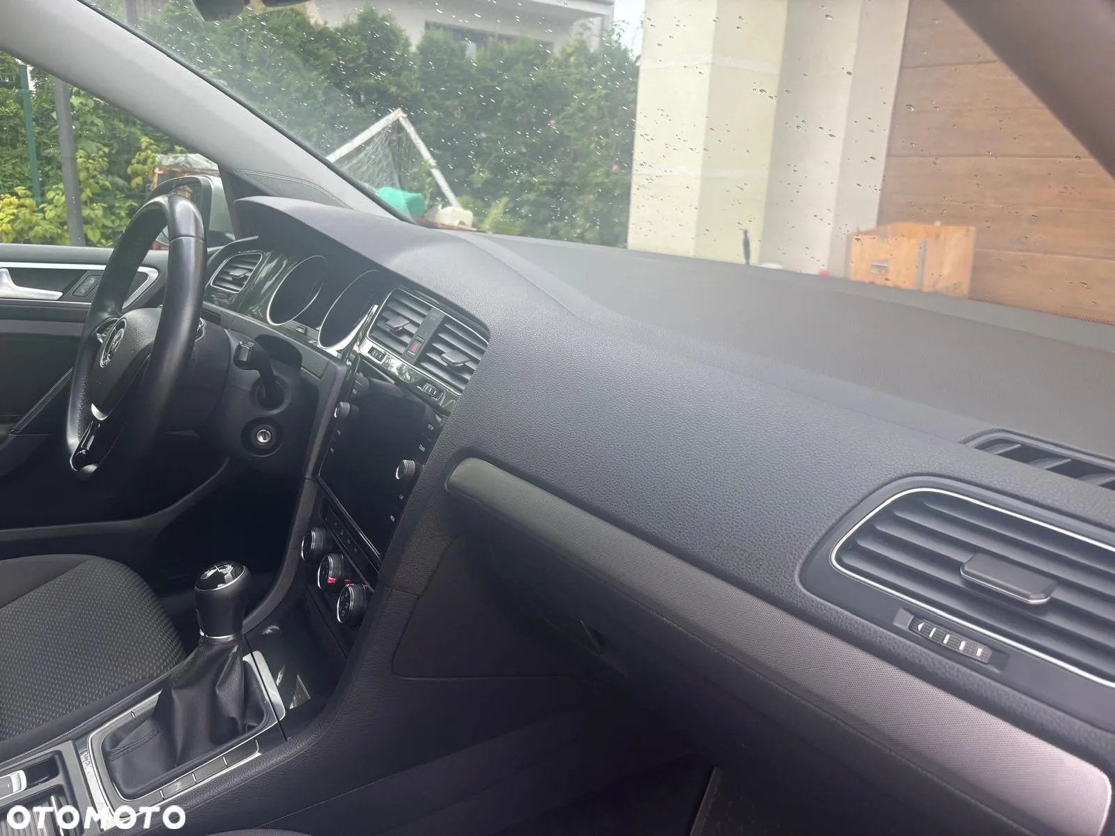 Volkswagen Golf - 11