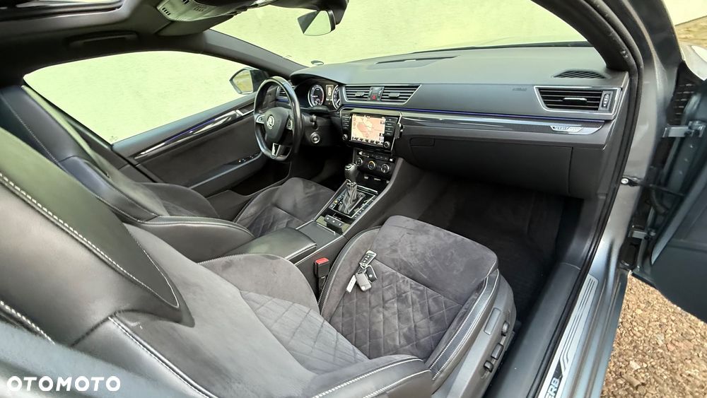 Skoda Superb 2.0 TDI 4x4 DSG SportLine - 33