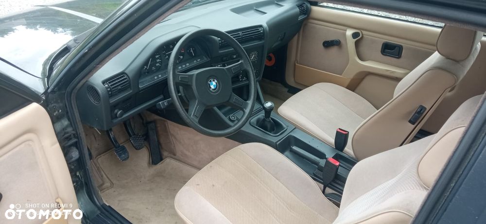BMW E30 1990 photo 4
