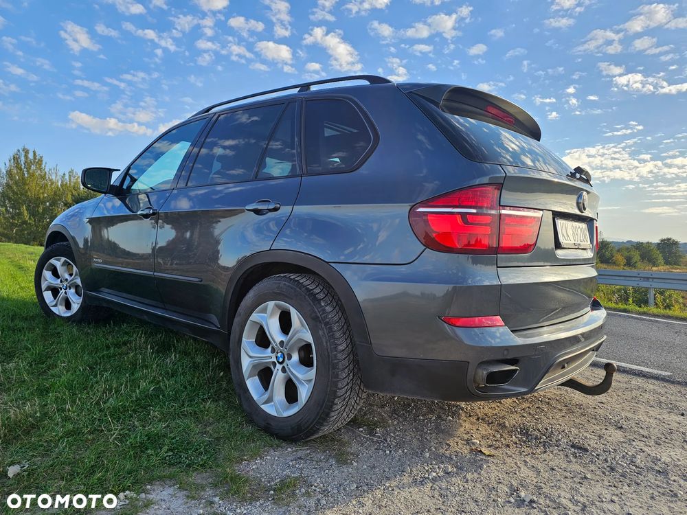 BMW X5 5.0i xDrive - 9