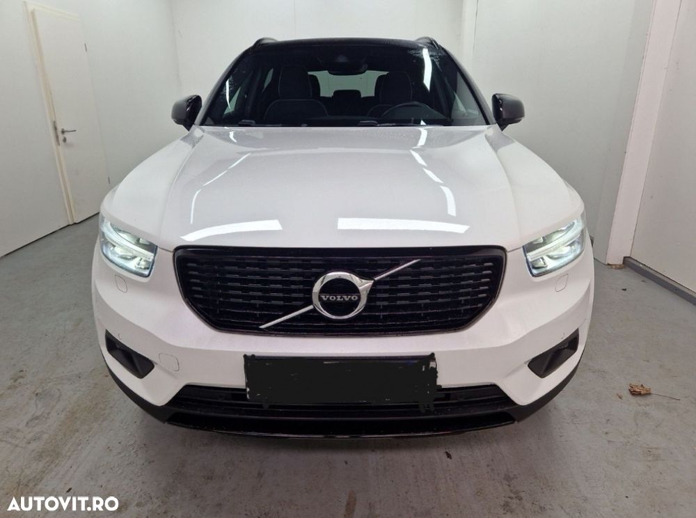 Volvo XC 40 D4 AWD R-Design - 4