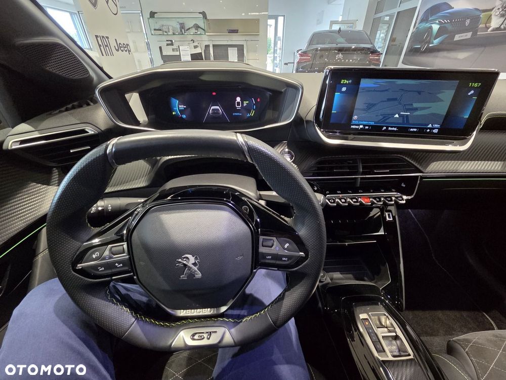 Peugeot 208 - 15