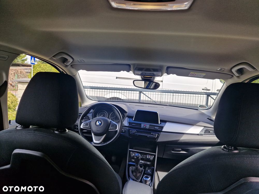 BMW Seria 2 218i - 28