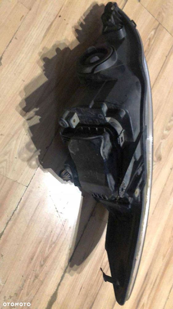 prawy przedni reflektor soczewka ford mondeo mk4 lift wersja uk - 2