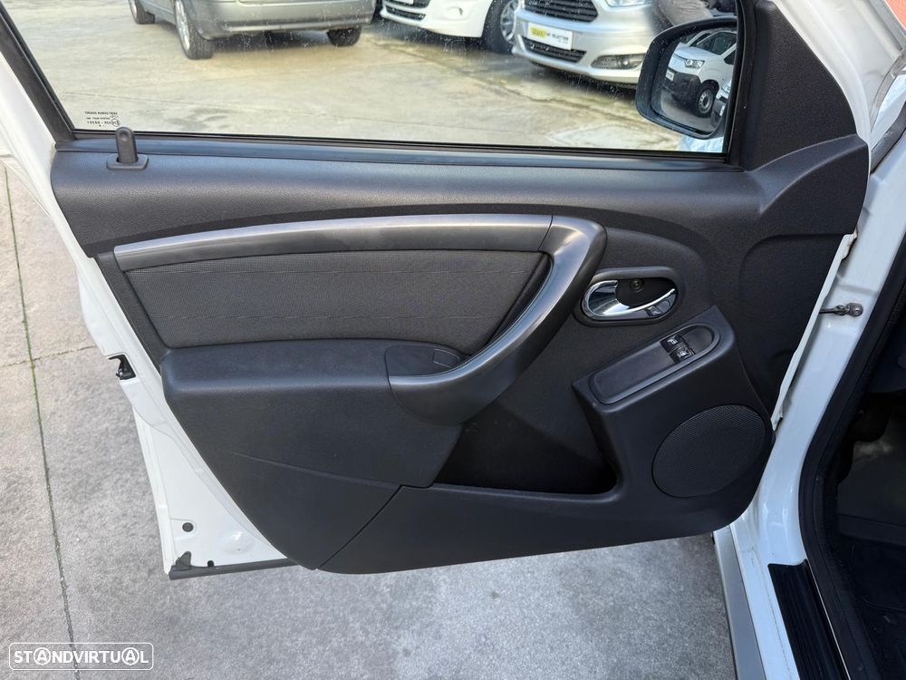 Dacia Duster 1.5 dCi SL Explorer 4WD - 12