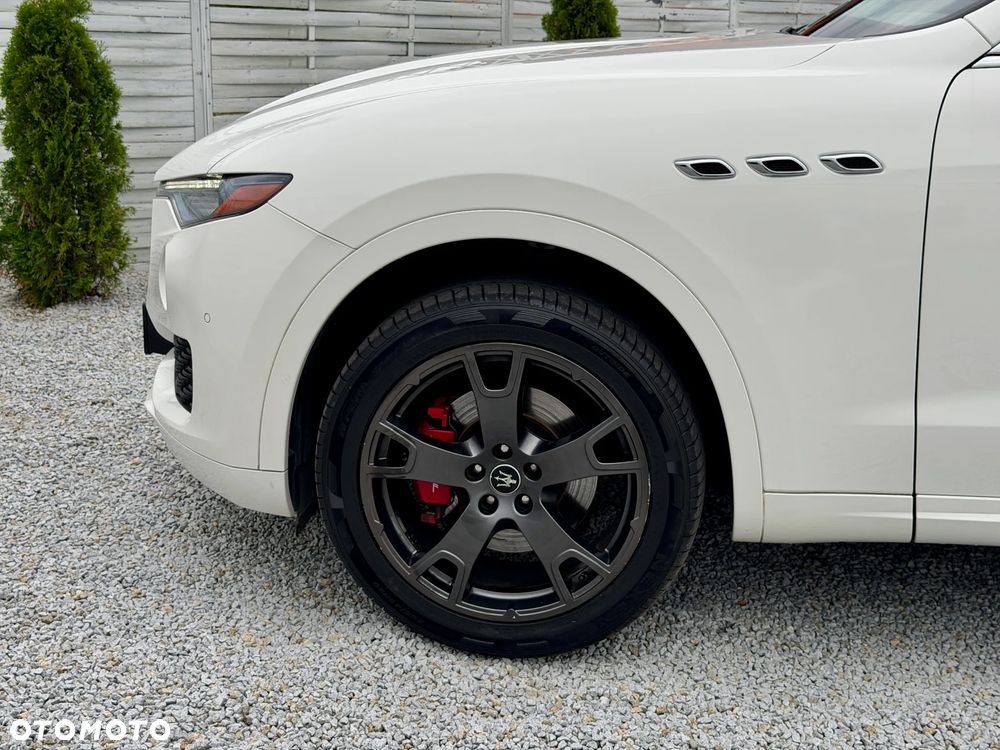 Maserati Levante S Q4 - 23