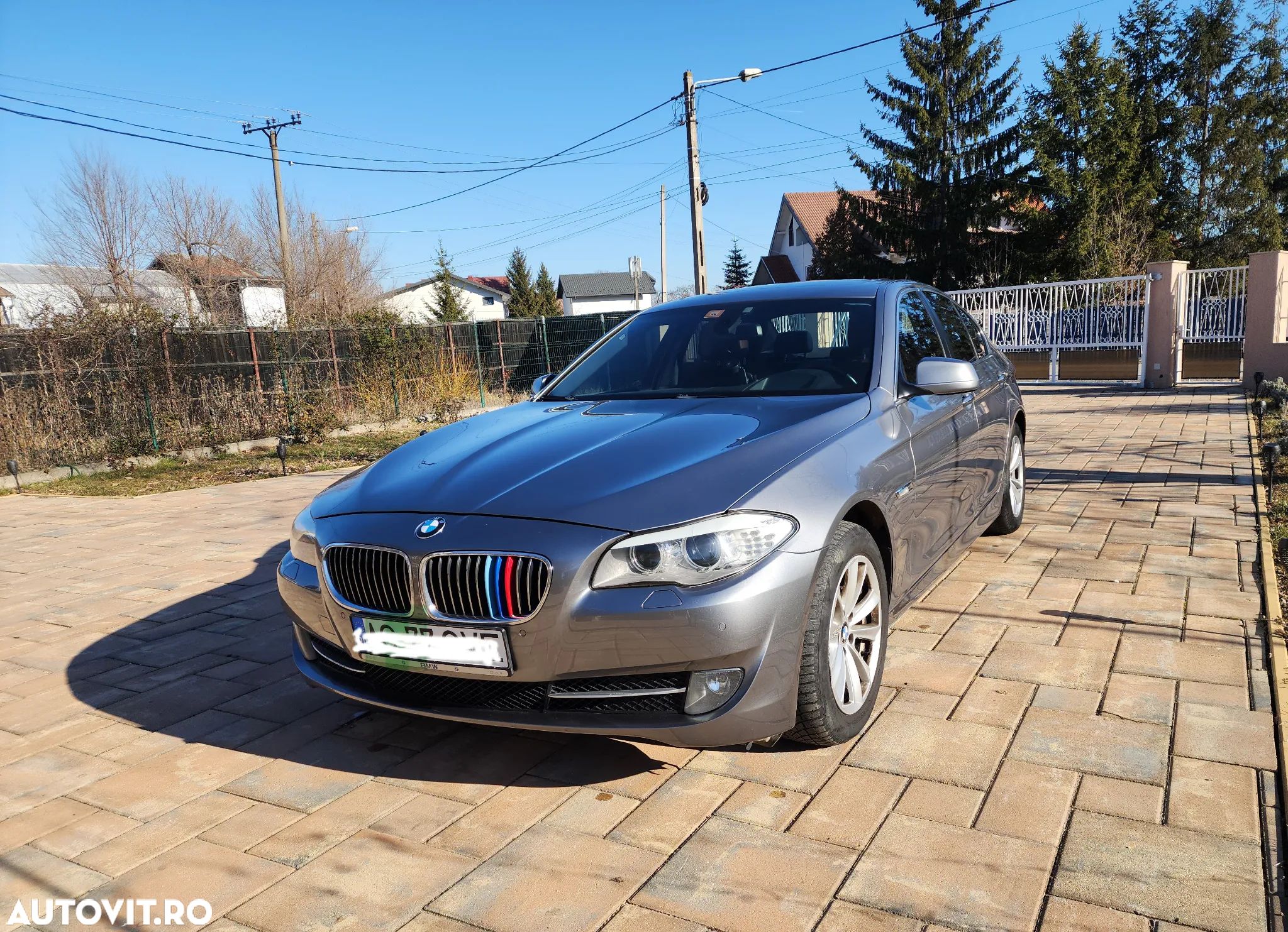 BMW Seria 5 523i Aut. - 1