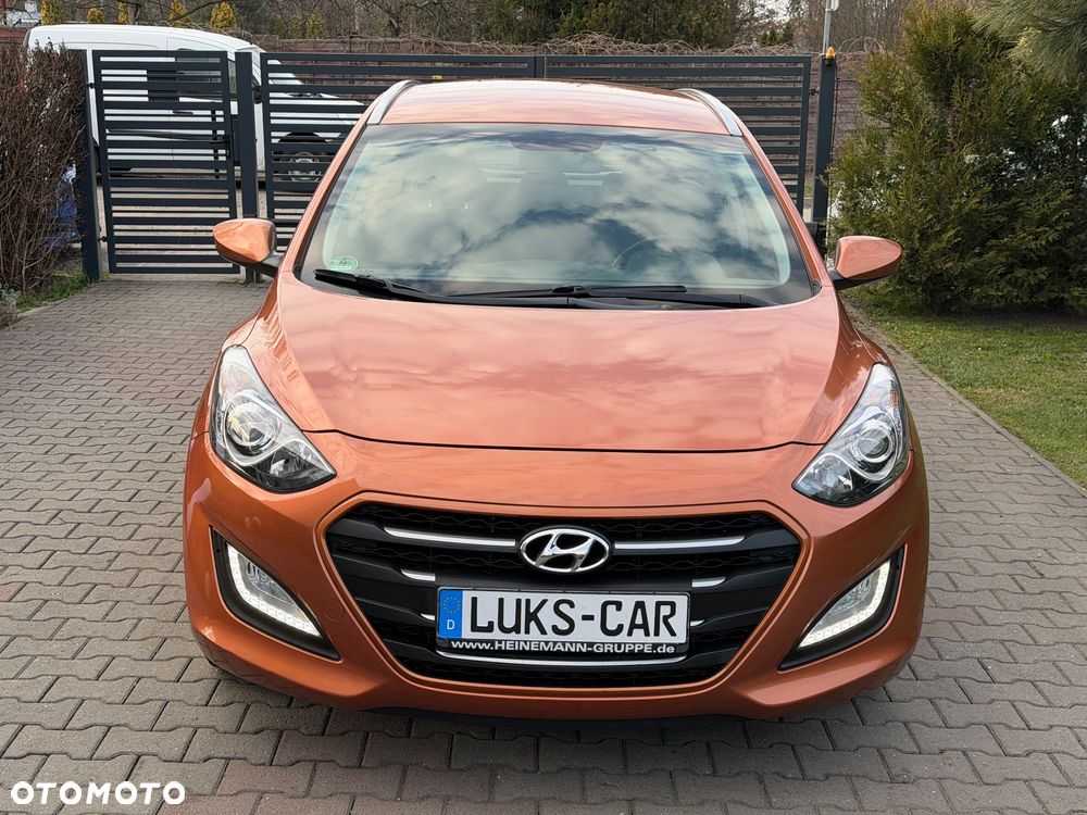 Hyundai i30 1.6 Comfort - 12