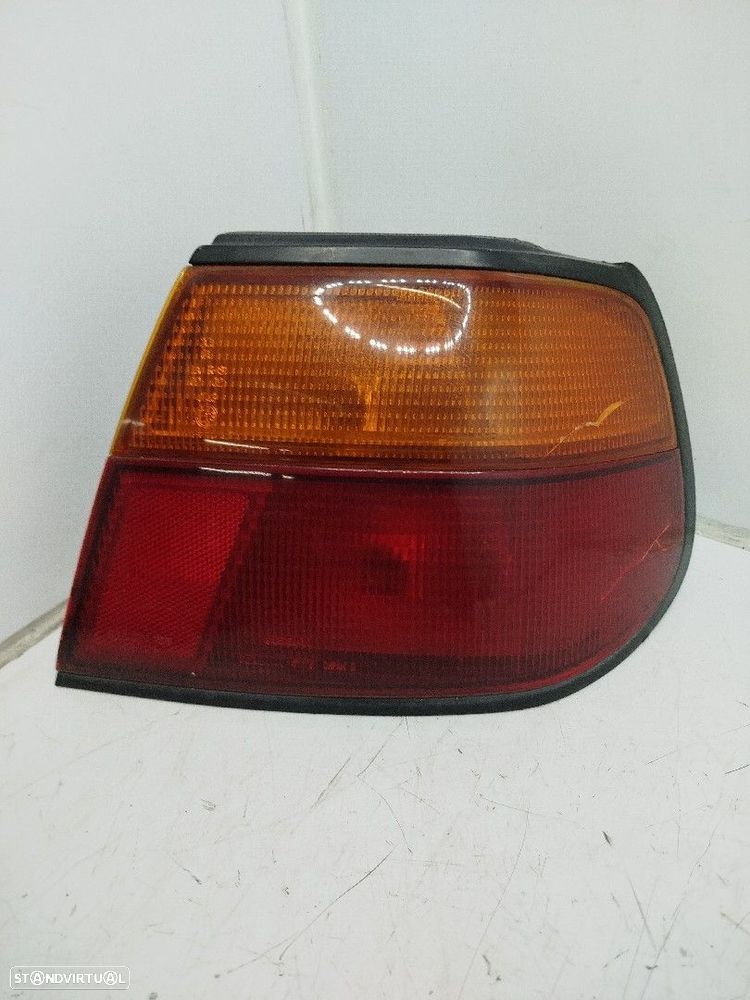 Farolim Stop Dto Nissan Almera I Hatchback (N15) - 2