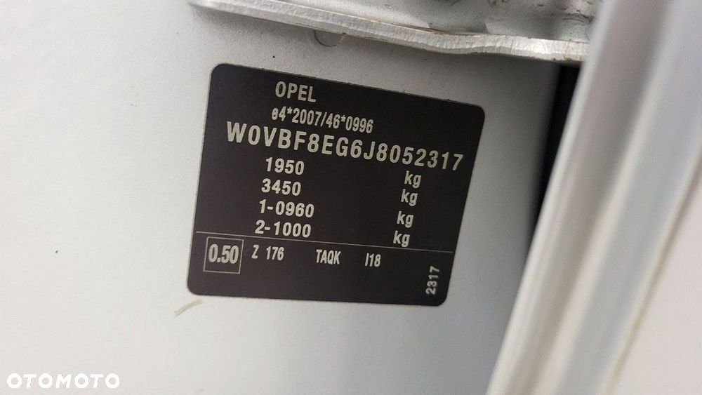 Opel Astra 1.6 CDTI Dynamic S&S - 25