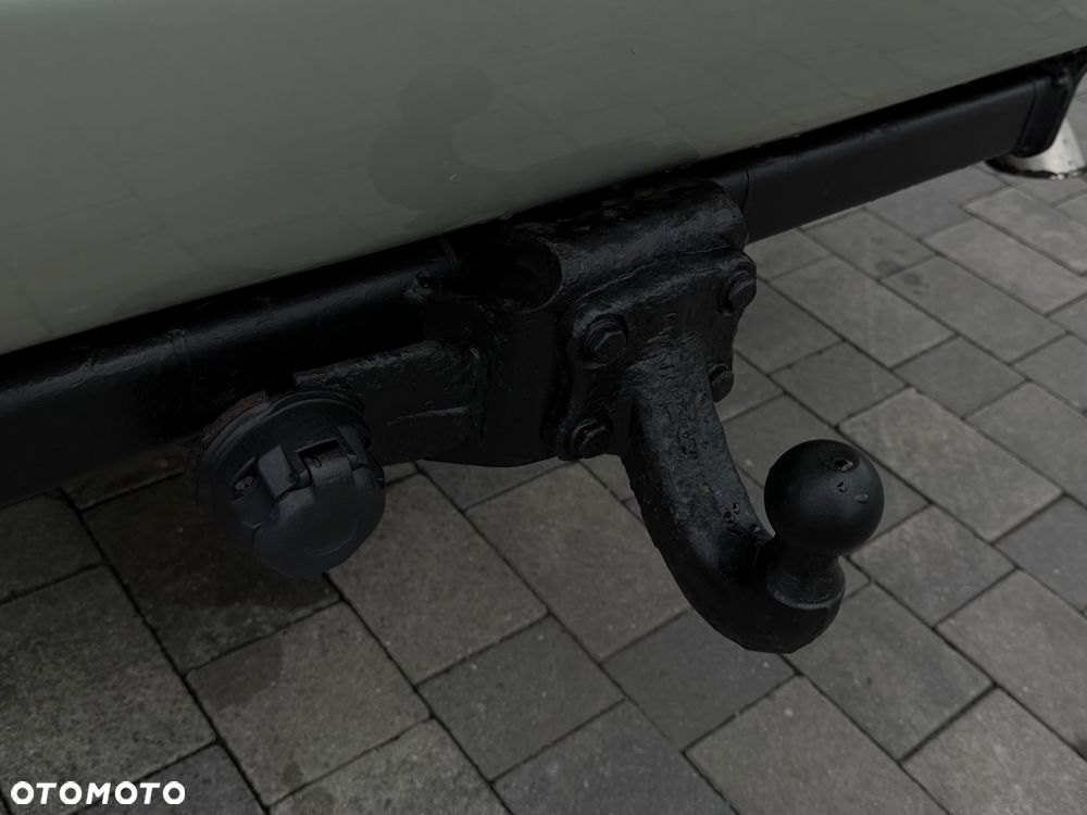 Toyota Land Cruiser - 38