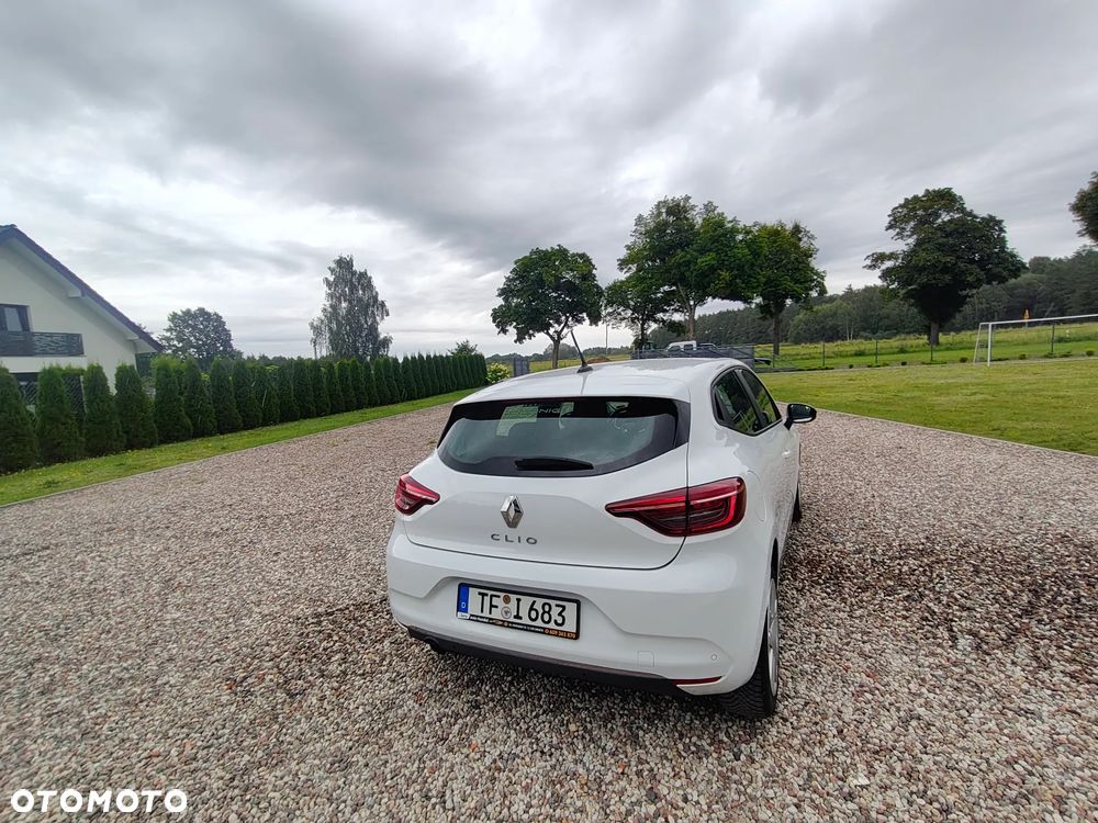 Renault Clio - 25