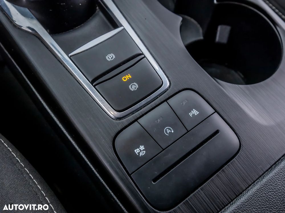 Ford Kuga 2.0 EcoBlue A8 AWD Titanium - 26