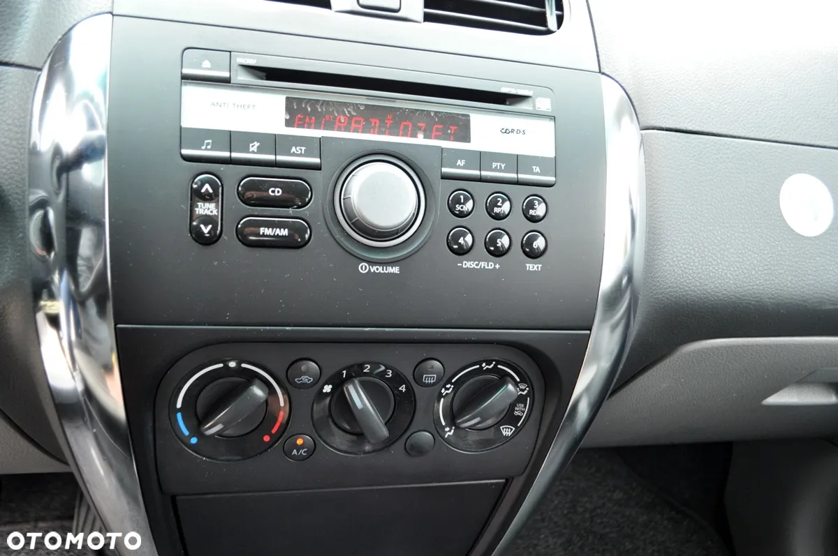 Suzuki SX4 2.0 DDiS 4x2 Comfort - 26
