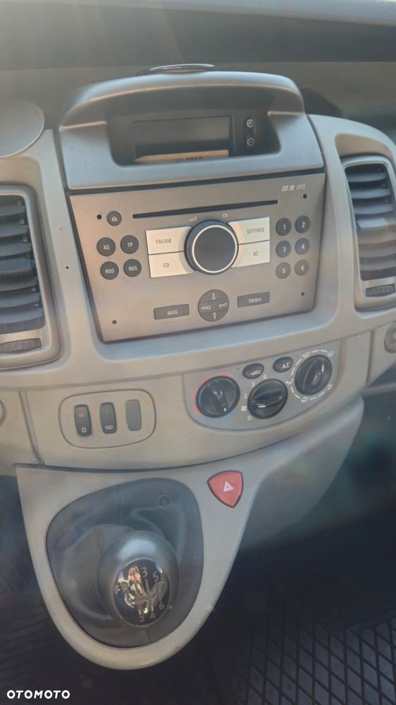 Opel Vivaro - 21