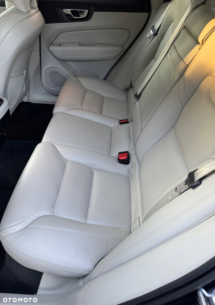 Volvo XC 60 B4 D AWD Geartronic Inscription - 14