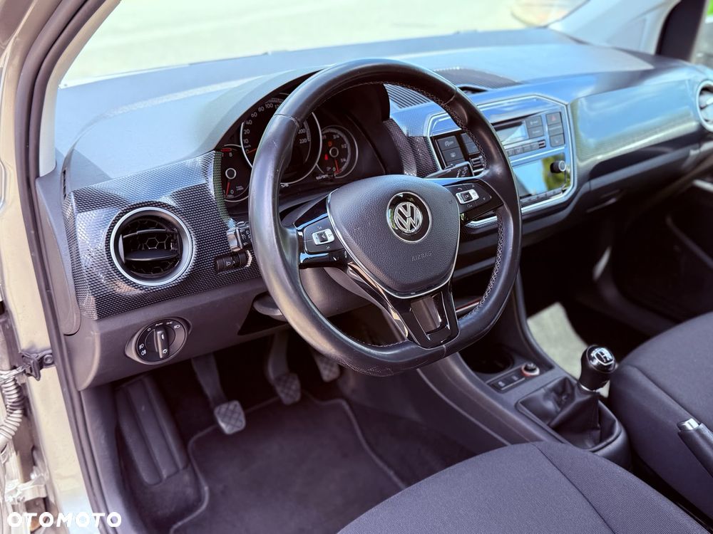 Volkswagen up! - 15