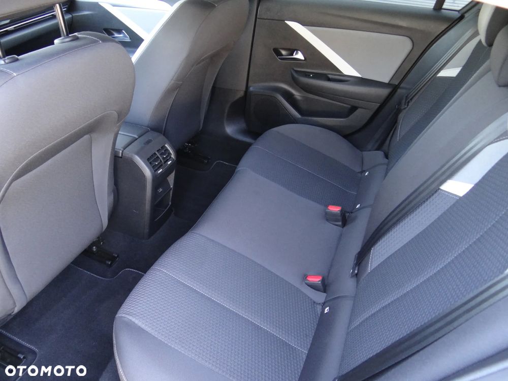Opel Astra 1.2 T Business Edition S&S - 16