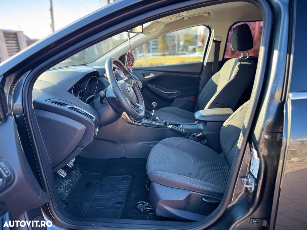 Ford Focus ST - 4