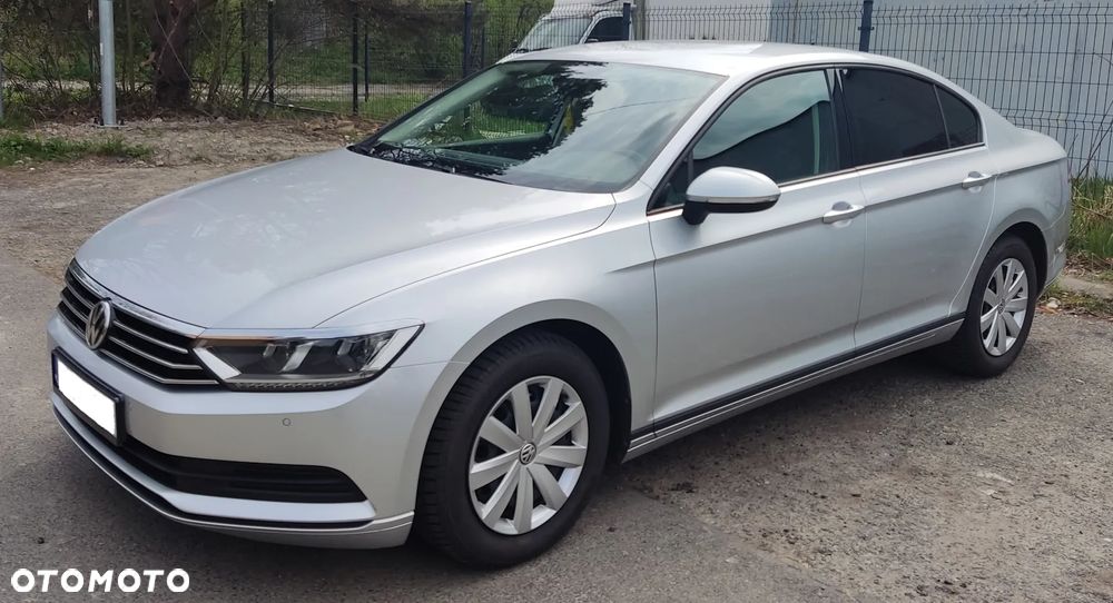 Volkswagen Passat 2.0 TDI SCR Trendline - 2