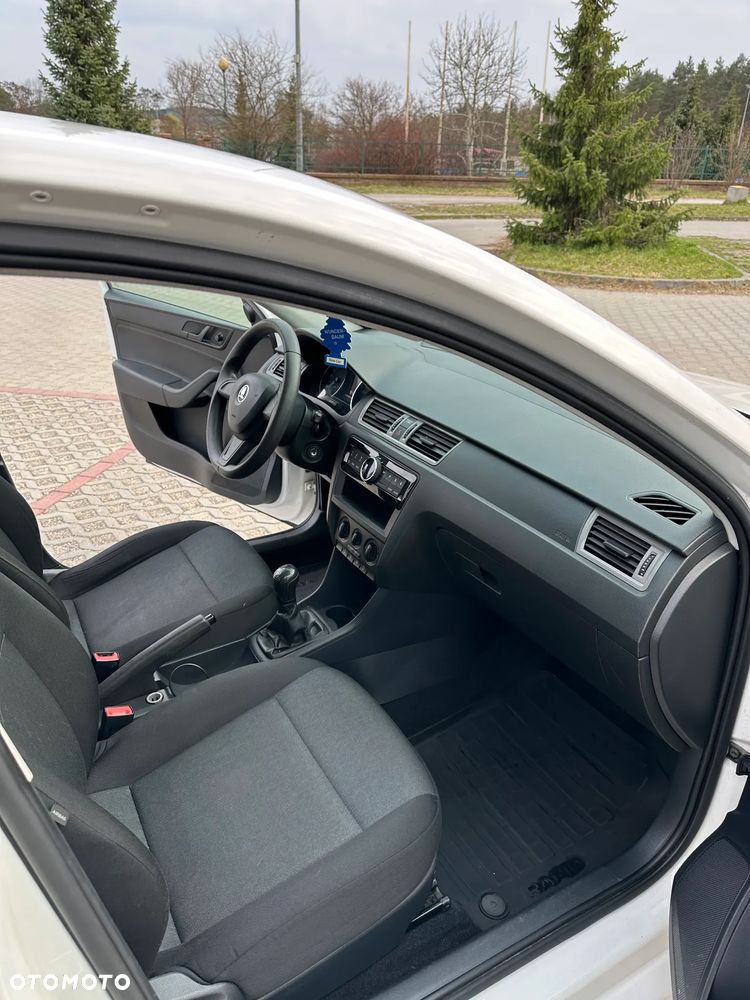 Skoda RAPID - 10