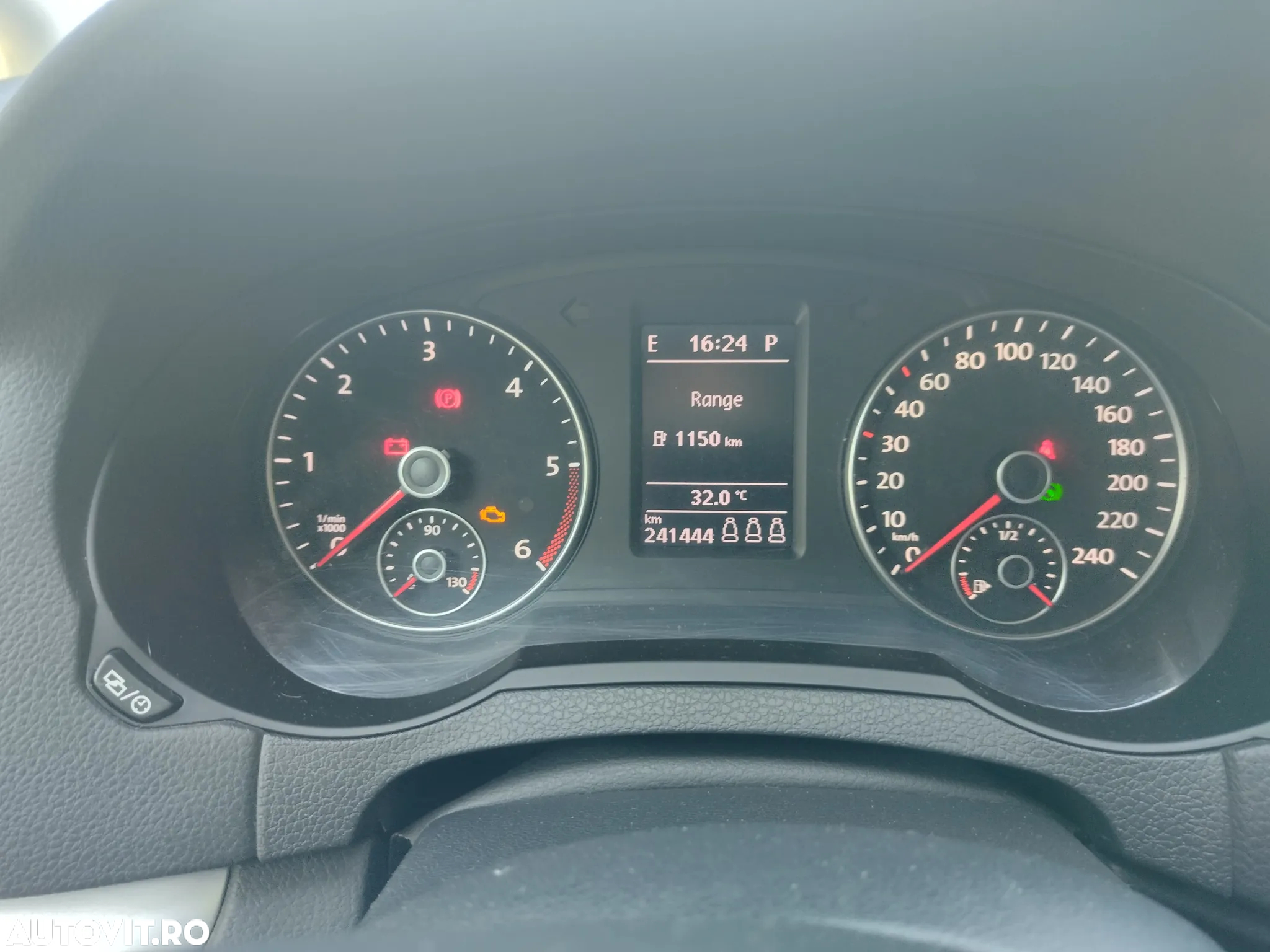 Volkswagen Sharan 2.0 TDI DSG (BlueMotion Technology) Comfortline - 24