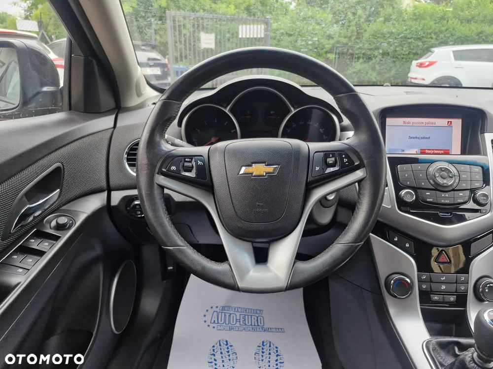 Chevrolet Cruze 1.6 LT+ - 30