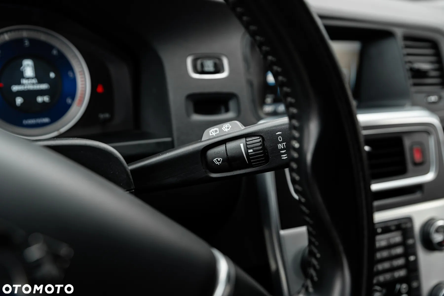 Volvo V60 D5 AWD R-Design - 26