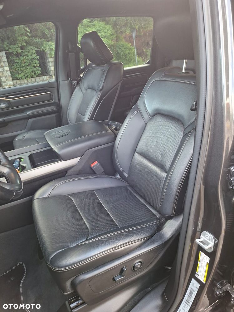 RAM 1500 - 16