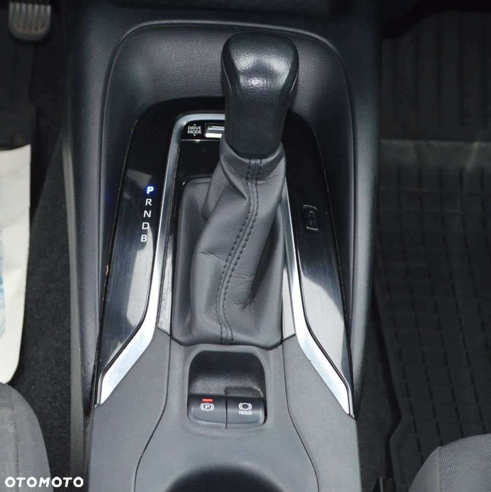 Toyota Corolla 1.8 Hybrid Active - 18