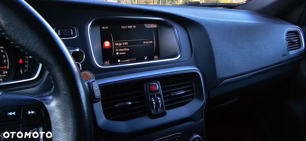 Volvo V40 D2 Geartronic Momentum - 36