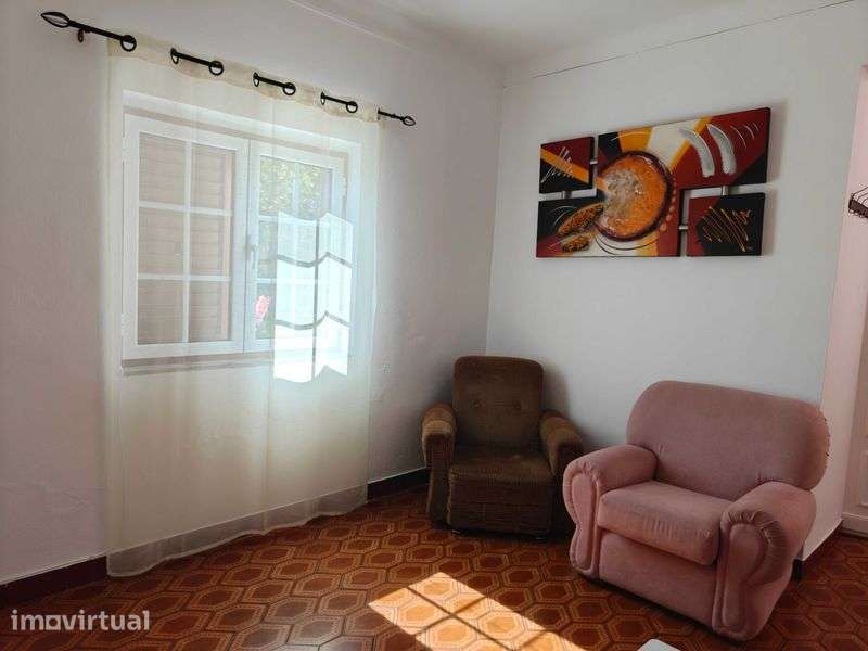 Arrenda-se T2 - perto da Longueira - Grande imagem: 5/8