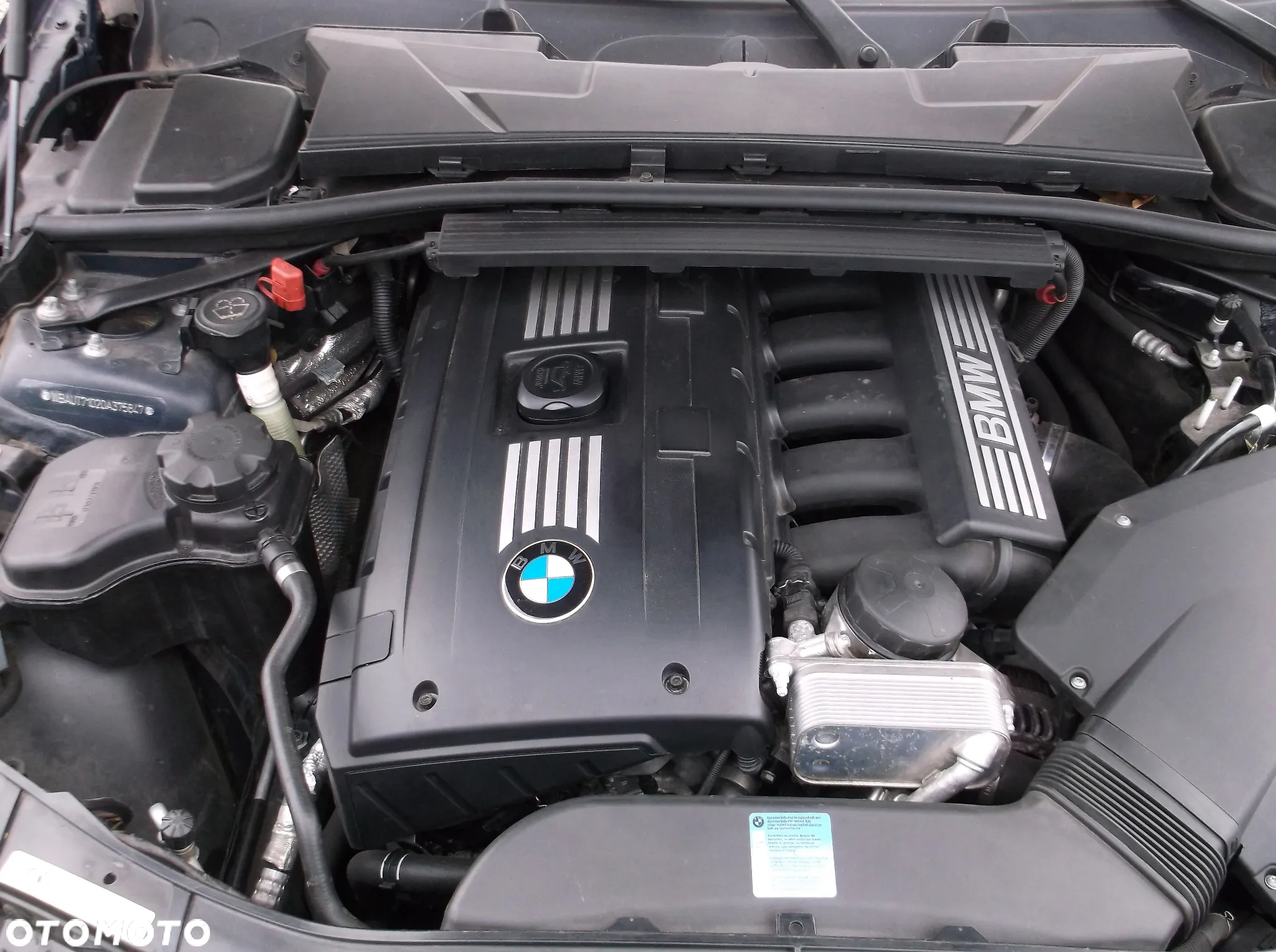 BMW Seria 3 325i Touring Edition Sport - 22