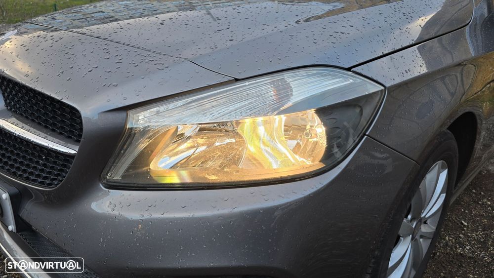 Mercedes-Benz A 180 d Urban - 42