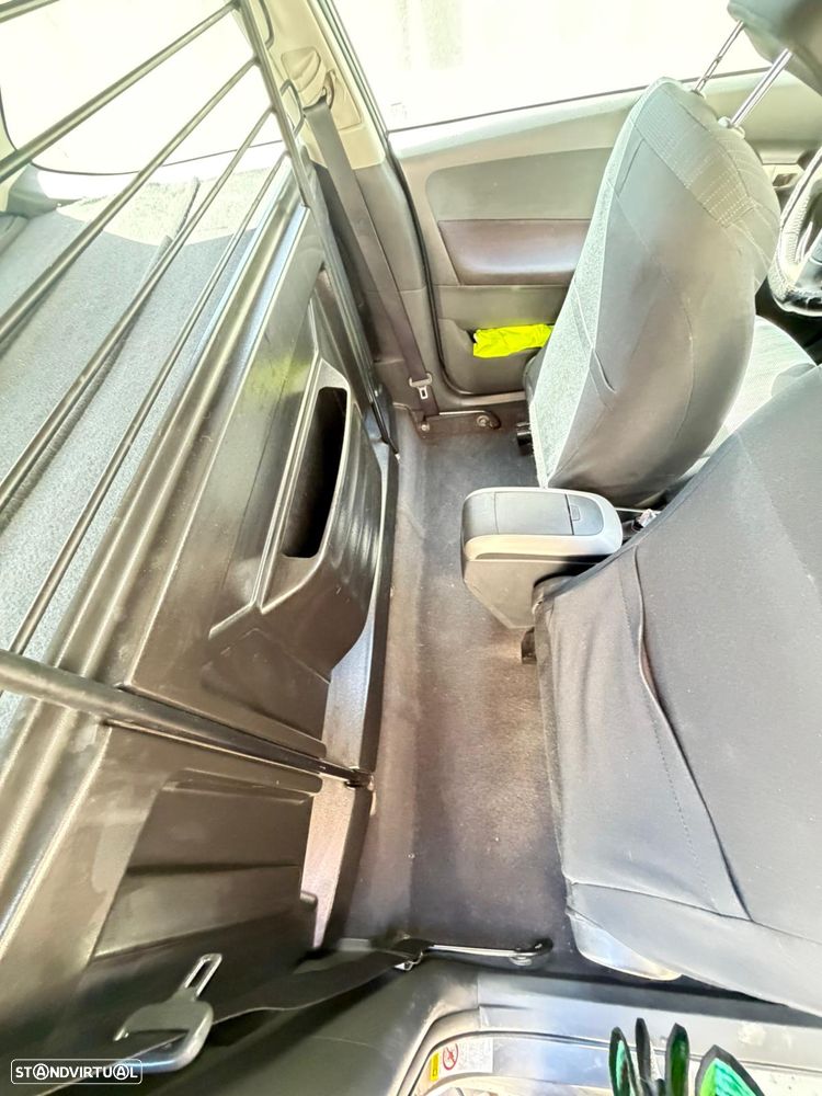 Toyota Auris 1.4 D-4D Sol - 7