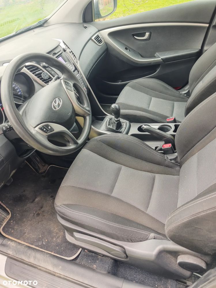 Hyundai i30 1.6 CRDi Classic - 9