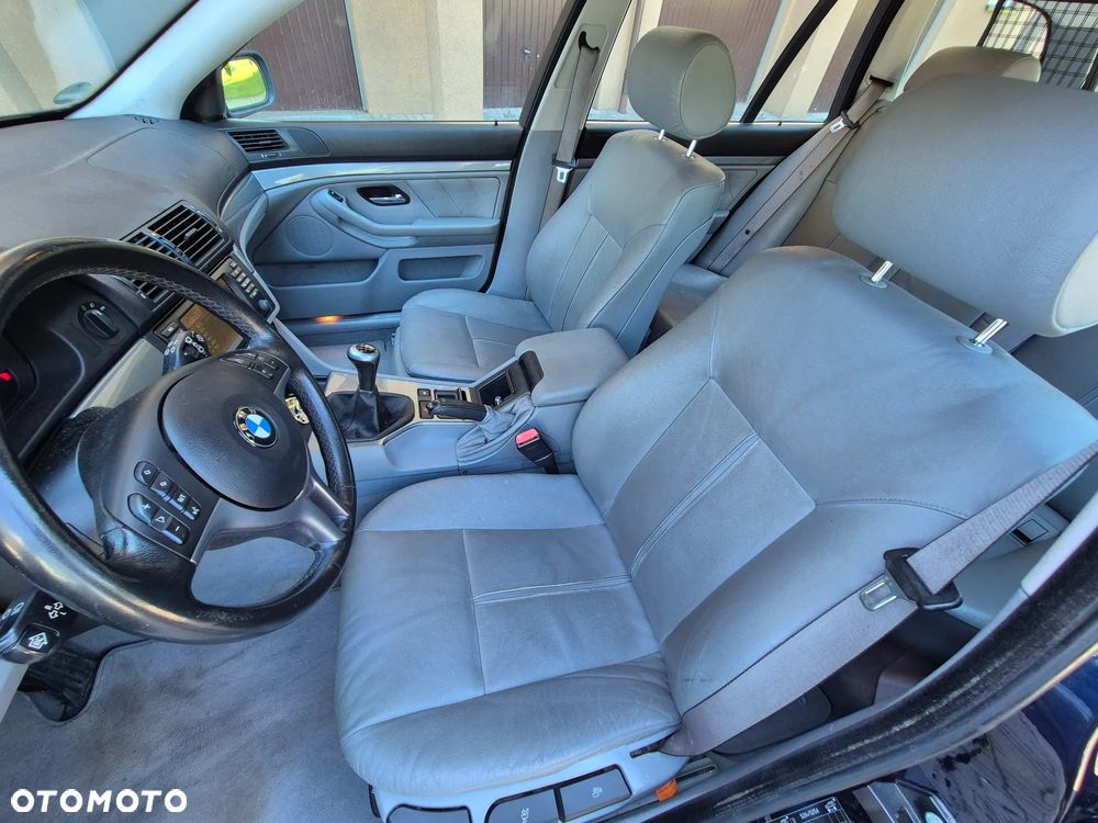 BMW Seria 5 520i - 12